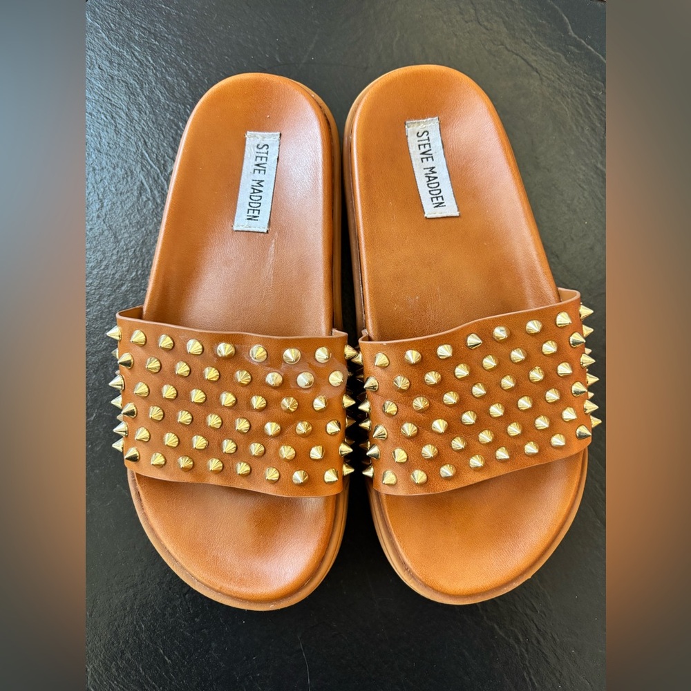 Size 7 Steve Madden Slides